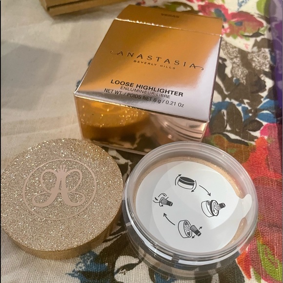 BNIB Anastasia Highlighter and Norvina Eyeshadow Palette, all full-size - Picture 7 of 10